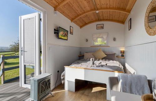 Okehampton Other | Orchard Hut Sleeps 2- Camping Available sleeps 2 with onsite Beauty Spa
