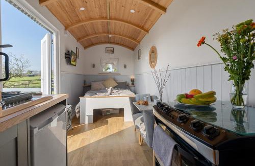 Okehampton Other | Orchard Hut Sleeps 2- Camping Available sleeps 2 with onsite Beauty Spa