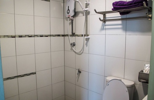Bandar Puteri Puchong Hotel | Orchard Inn
