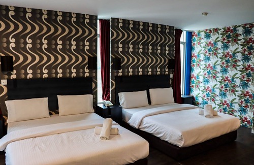 Bandar Puteri Puchong Hotel | Orchard Inn