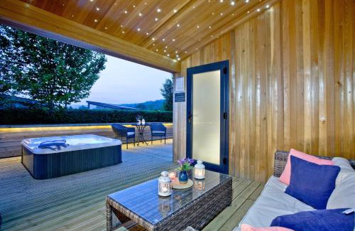 Cheddar House | Orchard Lodge, Strawberryfield Park