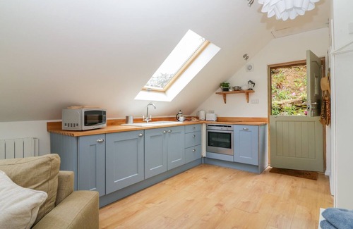 Modbury Cottage | ORCHARD LOFT, pet friendly, character holiday cottage in Modbury