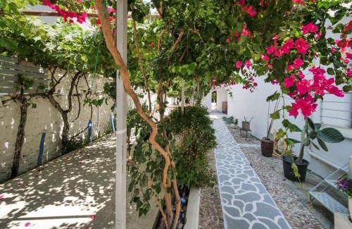 Himare Apartment | Orchard Retreat