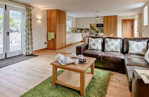Gilwern House | Orchard View in Abergavenny