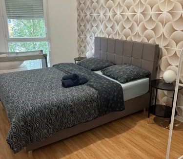 Choisy-le-Roi Apartment | ORCHIDÉES CHOISY 5Pers Parking Wifi