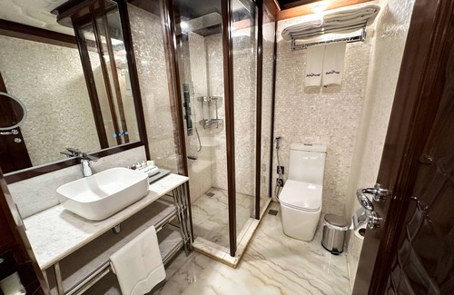 Dubai Marina Hotel | Orchid Overnight Superyacht