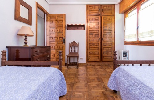 Alfoz de Lloredo House | Oreña