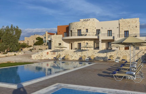 Kamilari Apartment | Orelia Cretan Apartment II