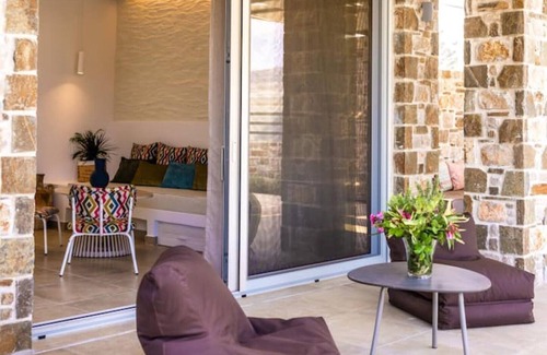 Menetai Villa | Orelia Luxury superior villa