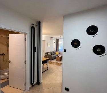 Novi Beograd Apartment | Orientale