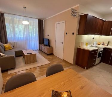 Novi Beograd Apartment | Orientale