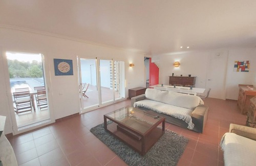 L Almadrava Ski Chalet | Original villa 500 m from the beach