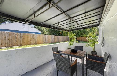 Orlando House | Orlando 2br Escape Patio Comfort For 6 Guests