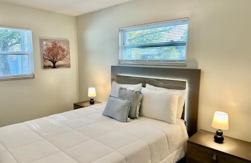 Dover Manor House | Orlando Luxe Retreat with Private Pool
