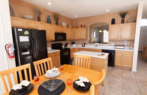 Four Corners House | Orlando Renters