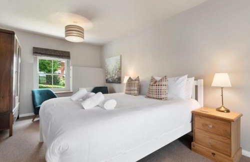 St Brides House | Orlandon Farm Cottage - 4 Bedroom - St Brides Bay