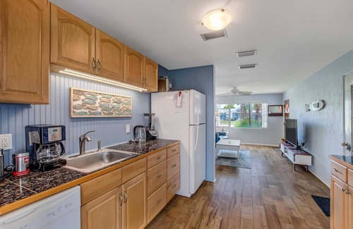 Seaside Homes Cottage | Ormond Beach Cozy Cottage