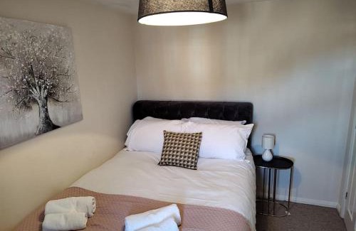 Grantham House | Ormonde Close 3 bed contractor family home Grantham