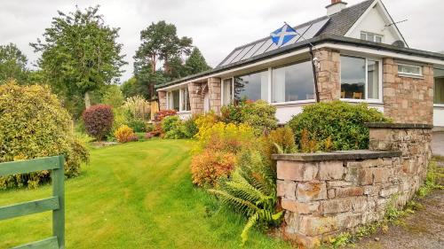 Marybank Bed & Breakfast | Ornum House