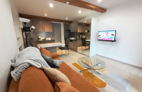 Ax-les-Thermes Apartment | Orry D'oriège, Studio de Plain-pied, Centre Ville AX, Label "Ax Qualité Confort"