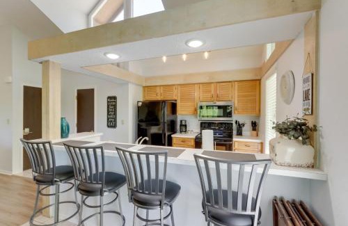 Osage Beach House | Osage Beach Vacation Rental with Deck and Grill
