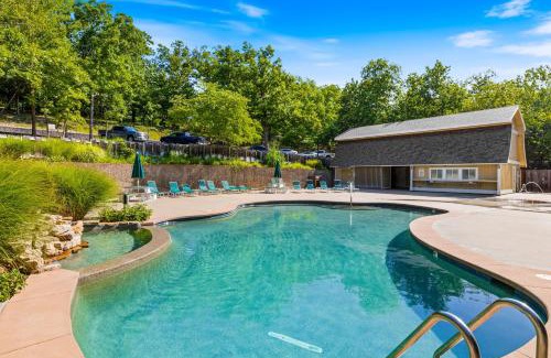 Osage Beach Hotel | Osage Oasis- C