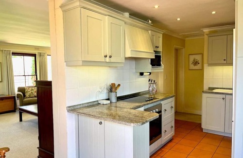 Voelklip Cottage | Osborne Cottage | Private garden | Pet friendly
