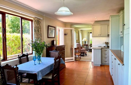 Voelklip Cottage | Osborne Cottage | Private garden | Pet friendly