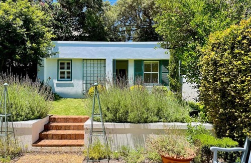 Voelklip Cottage | Osborne Cottage | Private garden | Pet friendly