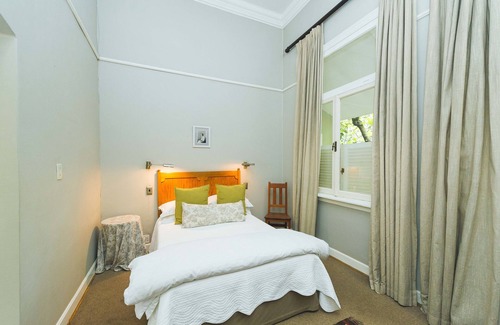 Brooklyn Bed & Breakfast | Osborne House - Guest House
