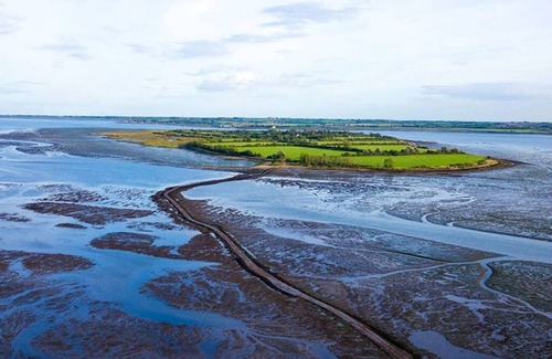 Maldon Apartment | Osea Island: Sea Essence Penthouse