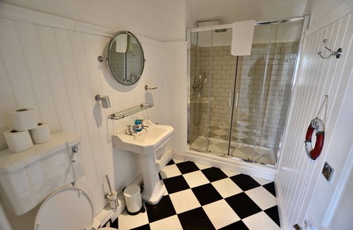 Maldon Apartment | Osea Island: Sea Essence Penthouse