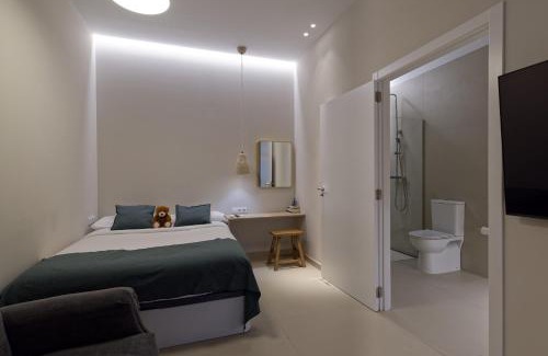 Valencia Province Apartment | Osito Hub - Esteban Ballester