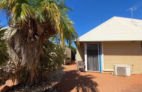 Exmouth Apartment | Osprey Holiday Village Unit 213/1 Bedroom - Villa with a Pool in the Complex
