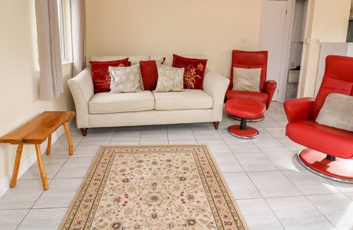 Llanidloes House | OSPREY LODGE, pet friendly, character holiday cottage in Llanidloes