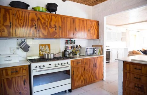 Malagas House | Ossies Kloof - Living The Breede