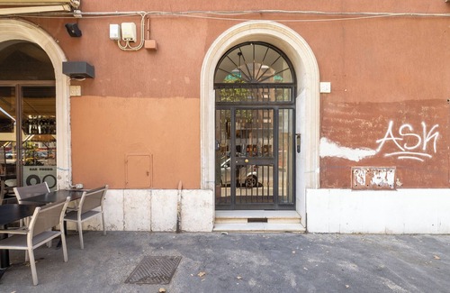 Aventine Apartment | Ostiensis Place, cozy accommodation in the heart of Rome, 9 minutes from metro B
