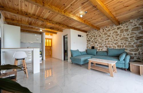 Danilovgrad Municipality Apartment | Ostrog Retreat