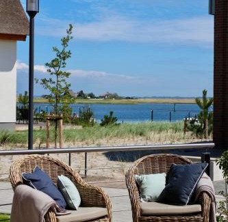 Heiligenhafen House | Ostsee - Reetdachhaus Nr 44 "Reethüs - Marina" im Strand Resort