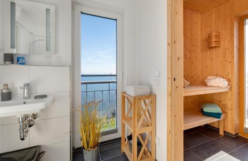 Olpenitz House | Ostseewind: Wasserblick, finnische Sauna, Whirlwanne, Kamin, 2 Parkplaetze