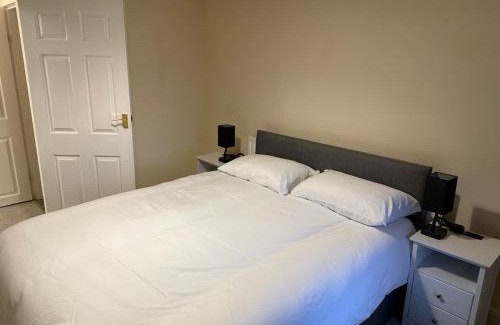 Accrington House | Oswaldtwistle Spacious 3 Bedroom Two Bath