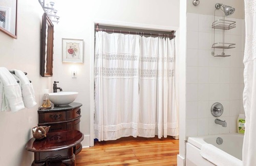 Stratford Apartment | Othello Stone Maiden Inn