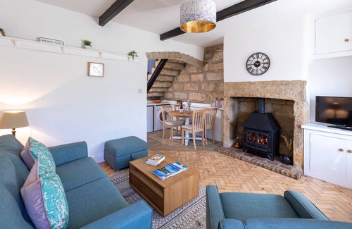 Otley House | Otley Cottage with Free Parking!