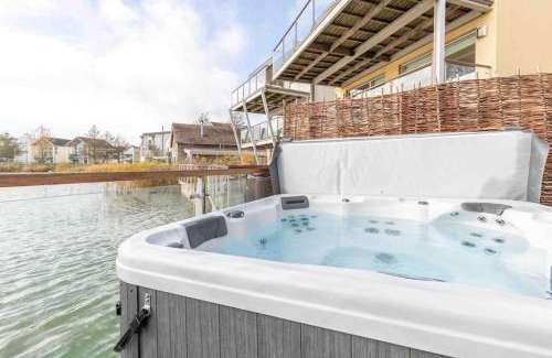 Malmesbury House | Otters Holt