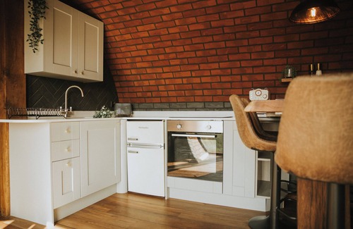 Rhayader Cottage | OTTERS VIEW, pet friendly, character holiday cottage in Rhayader