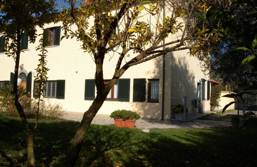 Cascina Apartment | Otto's garden: two-room apartment
