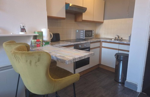 Wolverhampton Apartment | Our Apartment is a Home Away From Home Choice, Tastefully Furnished for Comfort