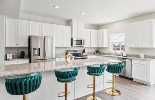 Reynoldsburg House | Our Cozy Home Away from Home
