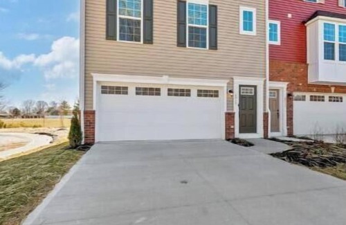 Reynoldsburg House | Our Cozy Home Away from Home