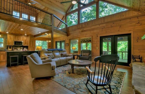 Blairsville Cabin | Our Druthers Lake House - dock, hot tub, game room